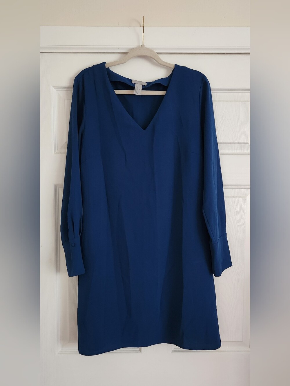 V-Neck Long Sleeve Shift Dress in Deep Blue